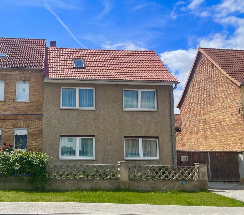 Immobilie in Harsleben - Familienfreundliches Wohnhaus mit großem, massiven Werkstatt-Nebengebäude und Garten! - Bild 0
