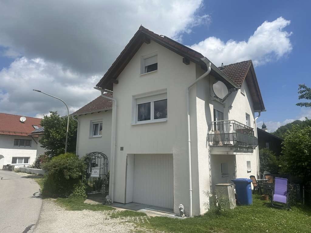 Immobilie in Fürstenzell - Renoviertes Einfamilienhaus Nähe Fürstenzell/Engertsham - Bild 0
