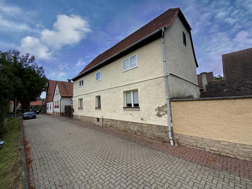 Immobilie in Roßleben-Wiehe - Ein Haus mit vielen Möglichkeiten - großzügig und familienfreundlich - Bild 0