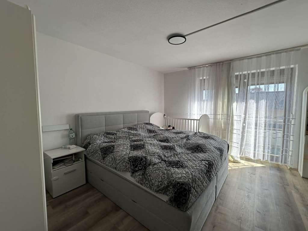 Immobilie in Loßburg - Zentrale 2-Zimmer-Wohnung mit zwei Balkonen und Stellplatz - Bild 1