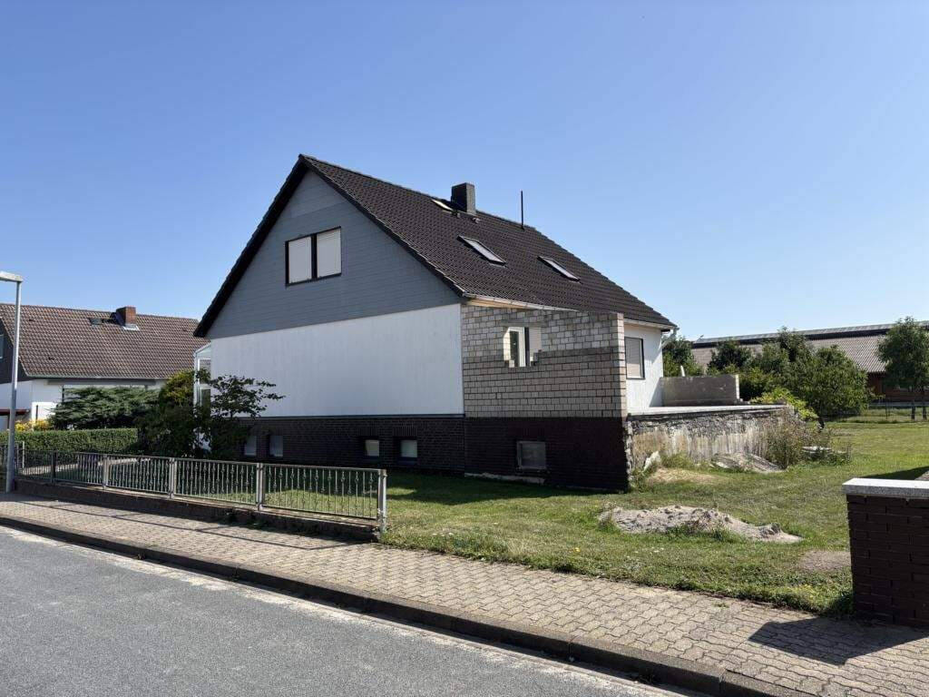 Immobilie in Rennau - *** Solides Okal-Haus mit Keller, Garage und großem Gartengrundstück *** - Bild 1