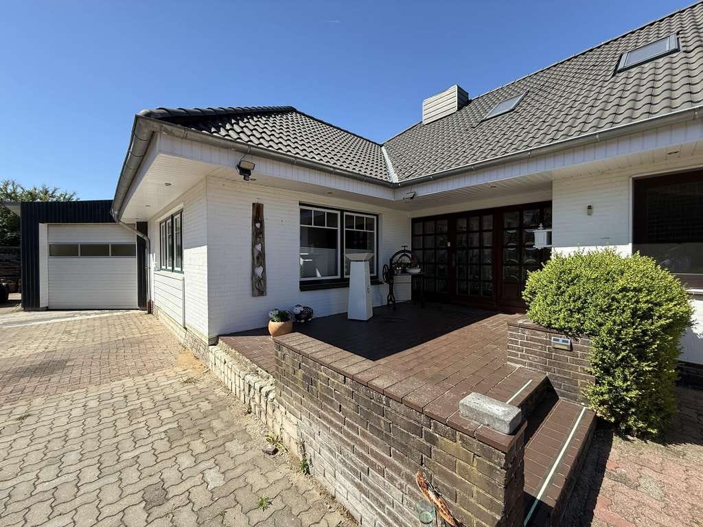 Immobilie in Großenwiehe - Großzügiges Einfamilienhaus im Dorfkern mit Handwerkerhalle – ideal für Handwerker und Familien - Bild 3