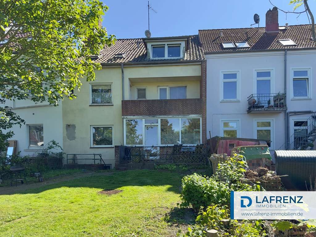Immobilie in Fehmarn - Zentrale Lage in Burg! Mehrfamilienhaus mit drei Wohnungen. - Bild 1