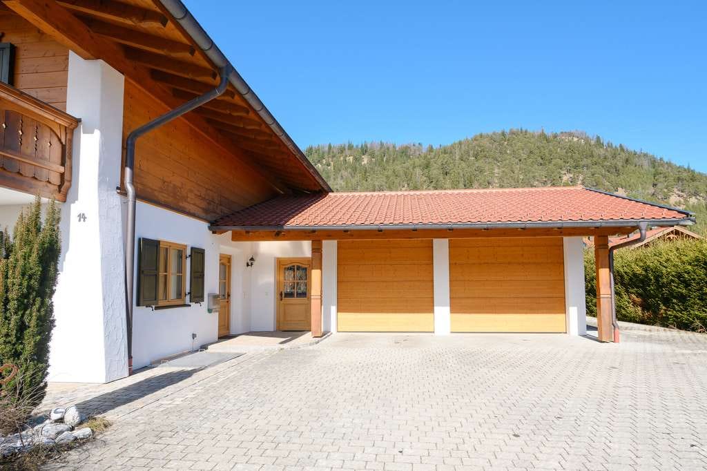 Immobilie in Wallgau - Zuhause mit Weitblick - Freistehendes Einfamilienhaus in  naturnaher Lage - Bild 1