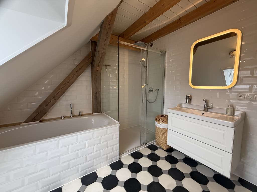 Immobilie in Stolpe auf Usedom - Kernsaniertes Bauernhaus auf Usedom | Gästehaus, Sauna & Scheune - Bild 0