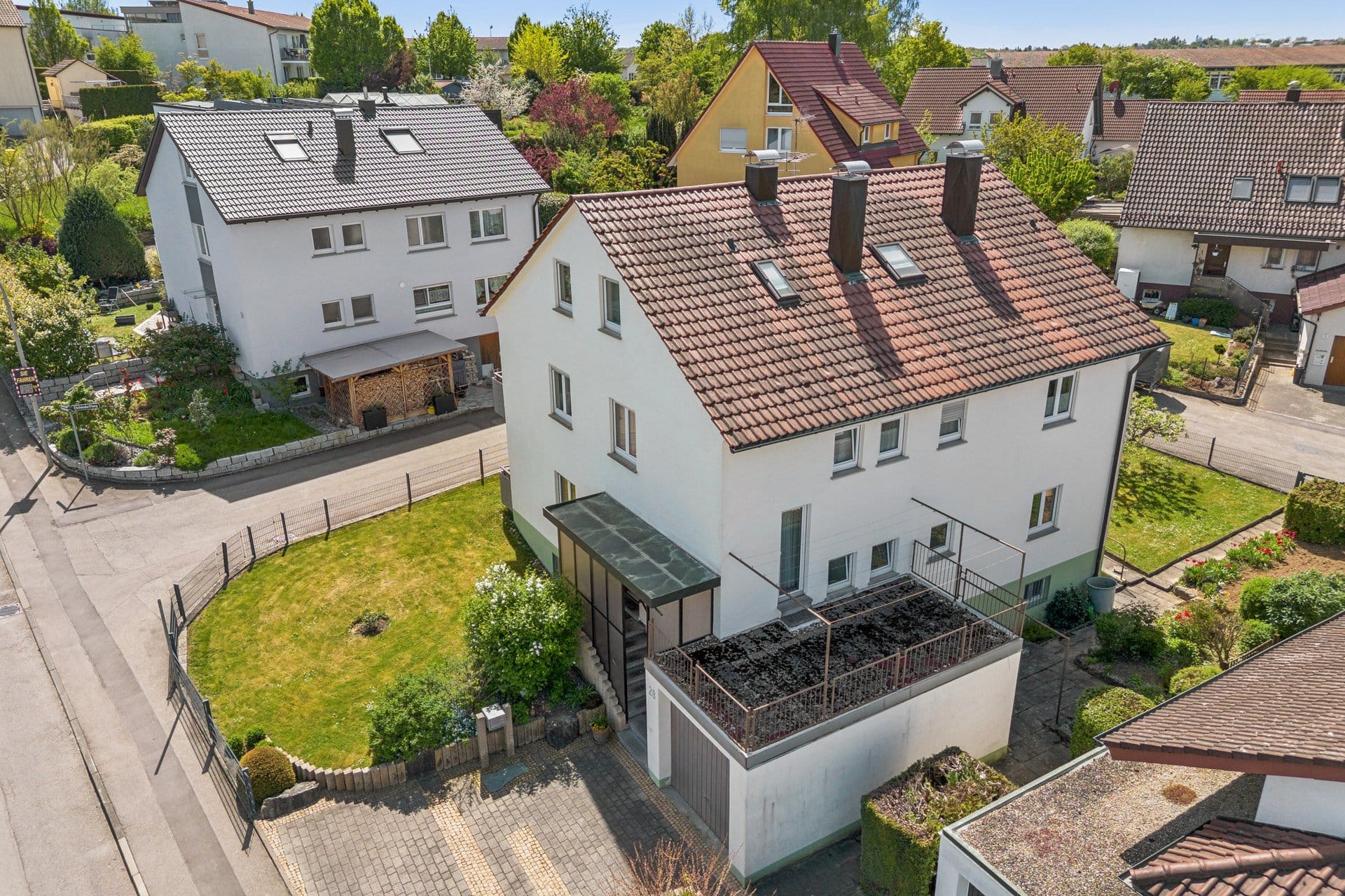 Immobilie in Kirchberg an der Murr - Gepflegtes Zweifamilienhaus mit Ausbaupotenzial - Bild 0