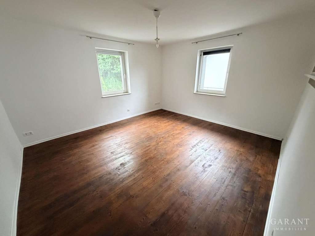 Immobilie in Krautheim - Charmantes Einfamilienhaus mit Scheune und Ausbaupotenzial - Bild 2