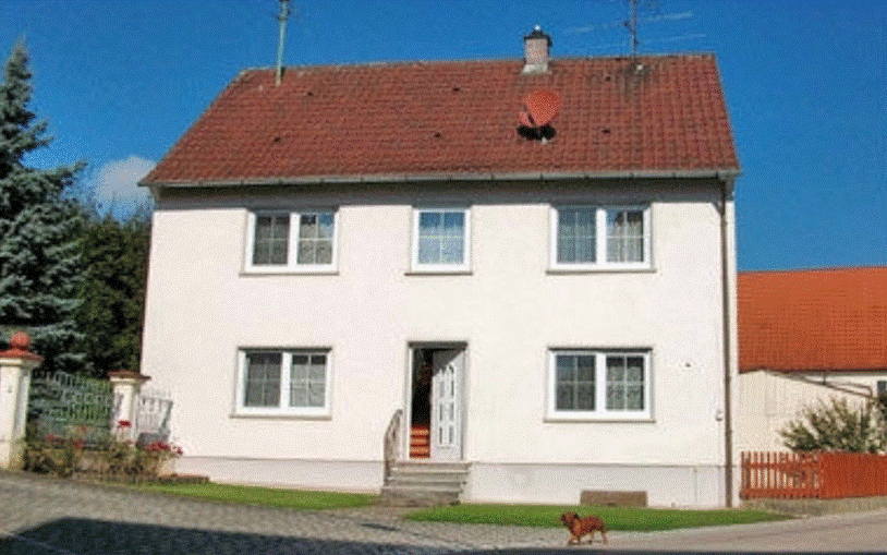 Immobilie in Waldstetten - Charmantes EFH mit Tenne und weiterem Ausbaupotenzial - Bild 2