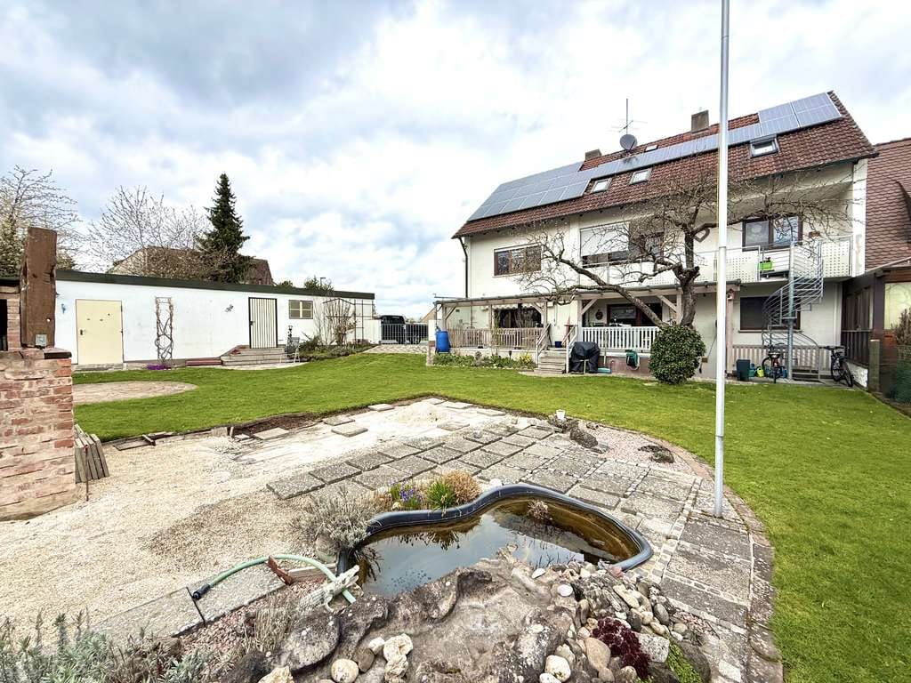 Immobilie in Veitsbronn - Gepflegtes 3 Familienhaus für die ganze Familie - Bild 2