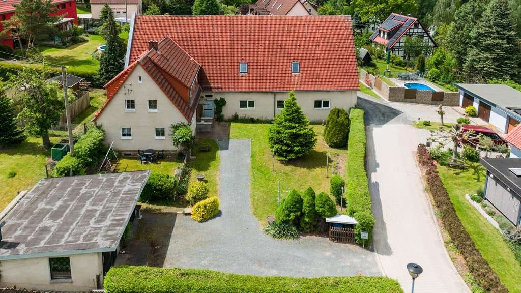 Immobilie in Kreischa - Einfamilienhaus mit Ausbaupotential in ruhiger Lage bei Kreischa - Bild 0