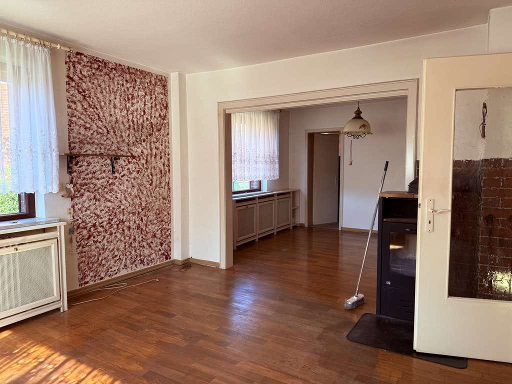 Immobilie in Bad Oldesloe - Sanierungsbedürftiges Einfamilienhaus in bevorzugter Wohnlage; verwirklichen Sie Ihre Vorstellungen! - Bild 4