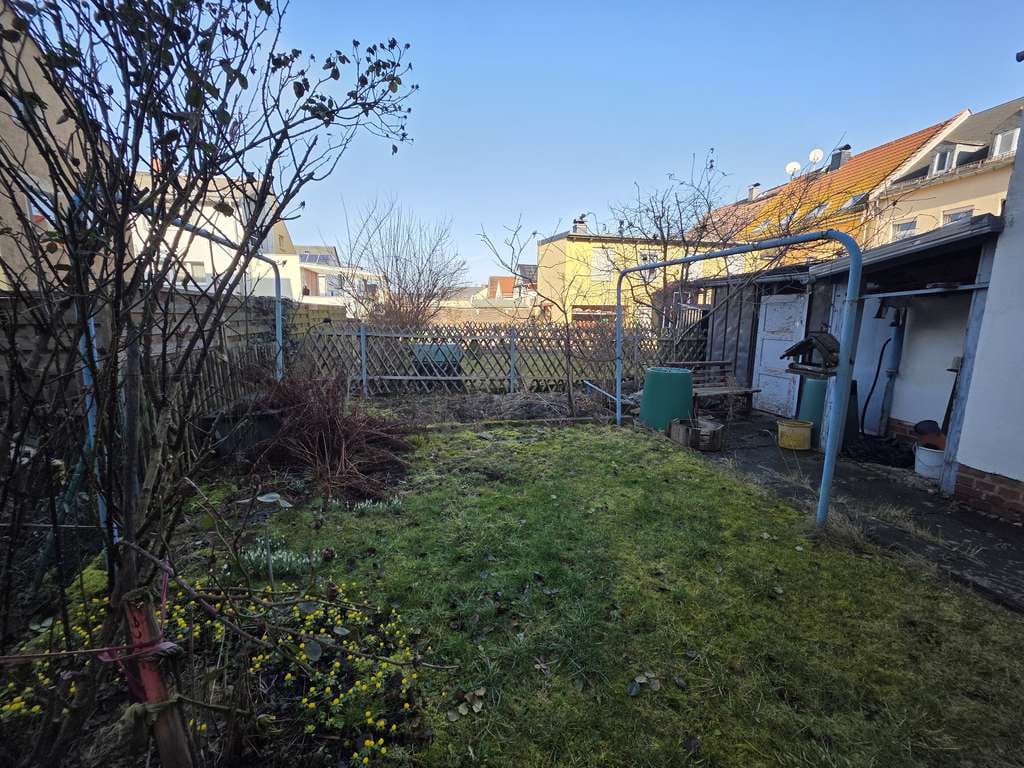 Immobilie in Glauchau - Stadthaus mit Potenzial in zentraler Lage – ideal für Eigennutzer mit Vision - Bild 3