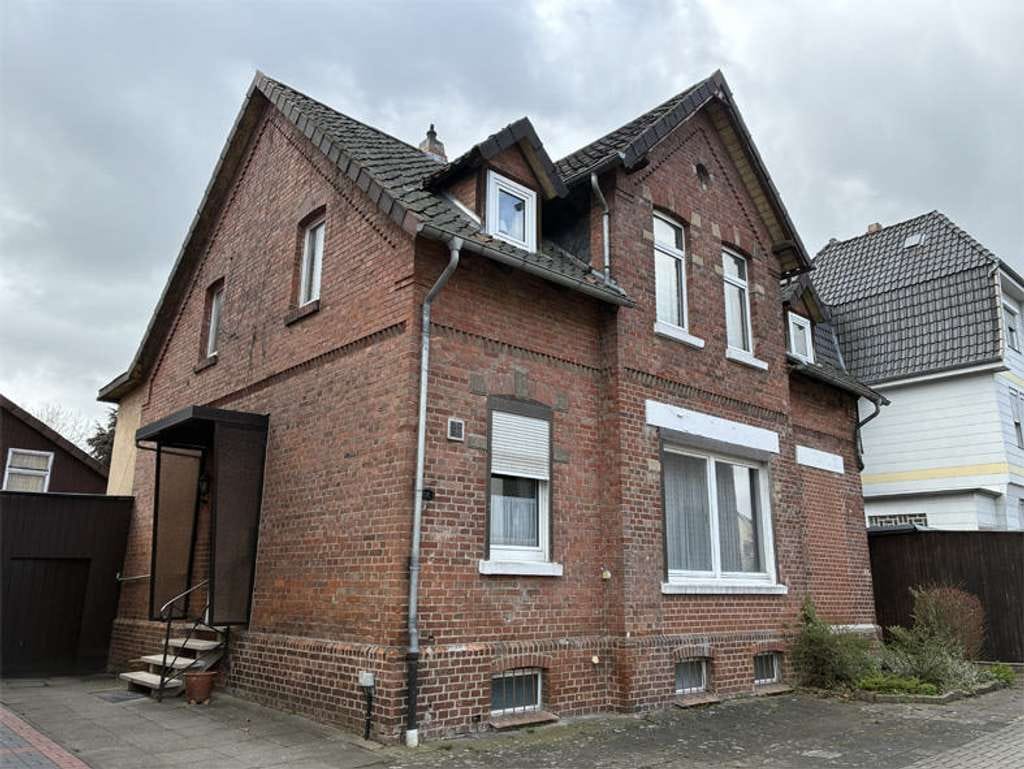 Immobilie in Einbeck - Altbaucharme - viel Platz und vielseitige Möglichkeiten! - Bild 0