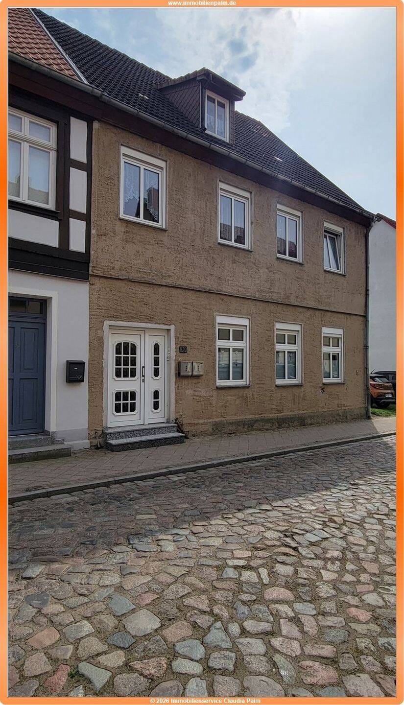 Immobilie in Stavenhagen - Großzügiges charmantes Stadthaus - mit sichtgeschütztem Innenhof - ideal als Mehr-Generationen-Haus8 - Bild 0
