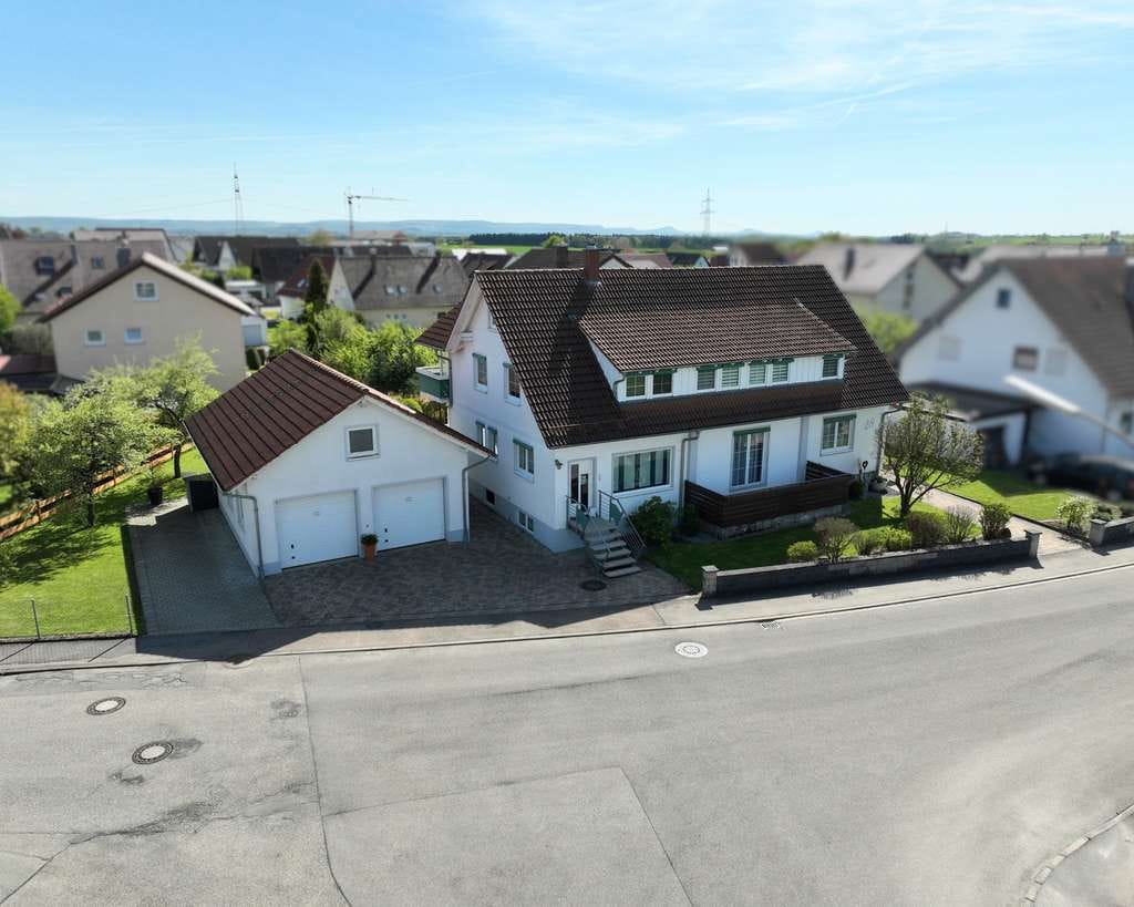 Immobilie in Neuler - +++Provisionsfrei: ZFH + Gewerbe | 904 m² | XXL-Garage | Top gepflegt | Riesiges Potenzial+++ - Bild 1
