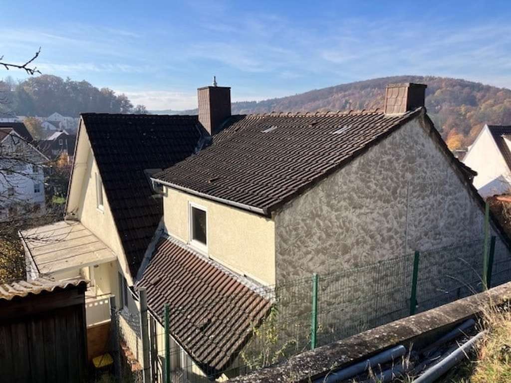Immobilie in Bad Salzschlirf - Bezahlbares Eigentum in Bad Salzschlirf - Gemütliches Wohnhaus mit Garage und Carport  - Bild 2