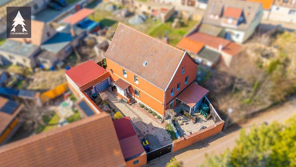 Immobilie in Ballenstedt - Kein Palast. Dafür Hofromantik, Platz und ein ziemlich gutes Gesamtpaket. - Bild 0
