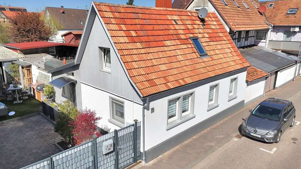 Immobilie in Steinweiler - Charmantes Einfamilienhaus  – modernisiert, als Alternative zur Eigentumswohnung - Bild 1