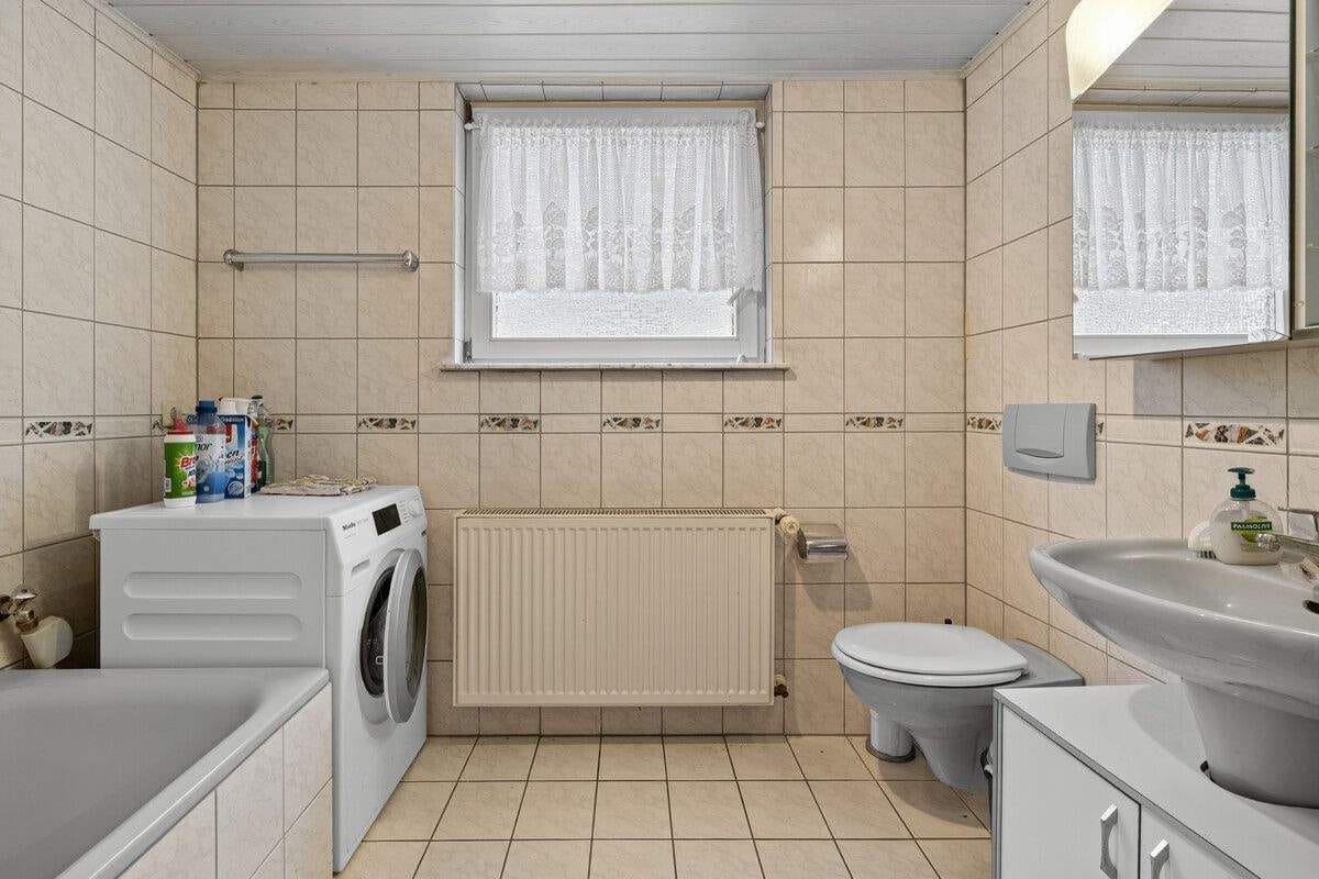 Immobilie in Hagenbach - Ein Haus, das auf Ihre Ideen wartet – mit Scheune, Garten & Geschichte - Bild 4