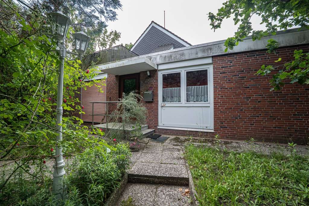 Immobilie in Bremervörde - Einfamilienhaus mit ca. 193 m² Wohnfläche und Garage - Bild 1