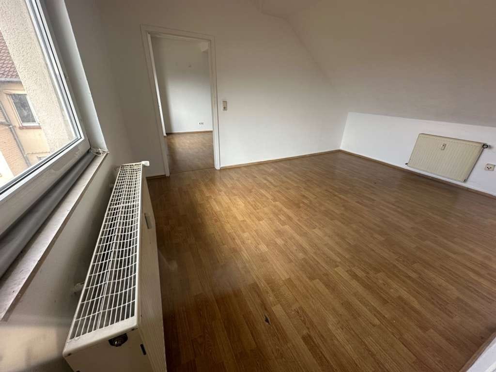 Immobilie in Mannheim - Wohlfühlen unter dem Dach! Ideal für Singles oder Pendler - Bild 4