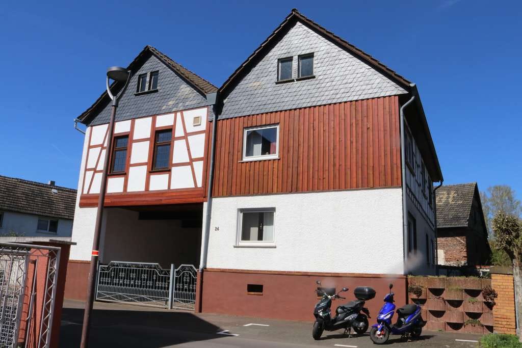 Immobilie in Fernwald - Ideal für Tierhaltung, Hobbys oder Handwerker: Schöne Hofreite in Fernwald-Albach - Bild 1