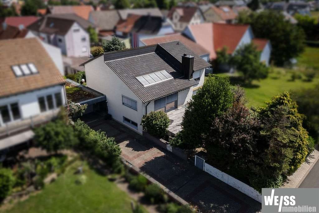 Immobilie in Geldersheim - Großzügiges, laufend instandgehaltenes Einfamilienhaus im Altdorf von Geldersheim - Bild 1