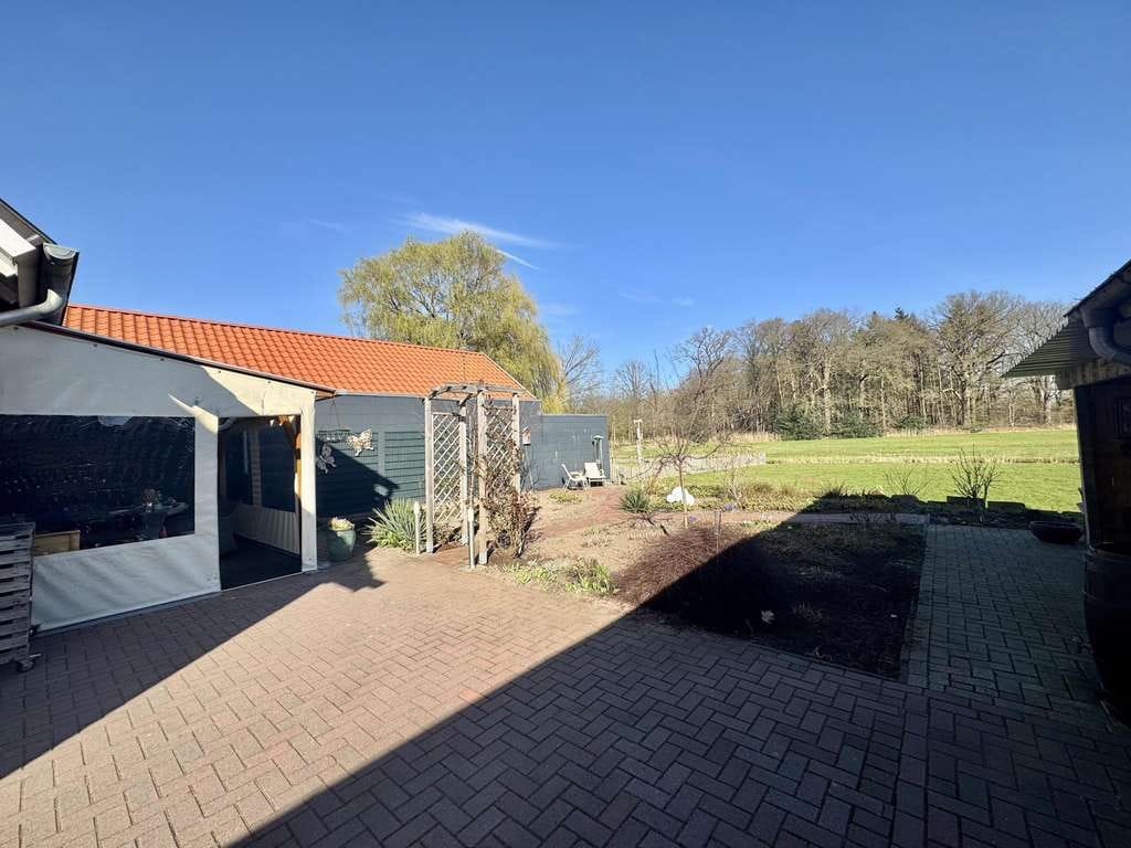 Immobilie in Lage - Gepflegtes Einfamilienhaus mit Garten und Entwicklungspotenzial

 - Bild 2