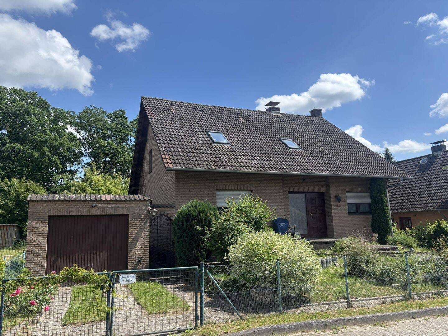 Immobilie in Lemgow - Wohnhaus mit Einliegerwohnung und Wintergarten - Bild 0