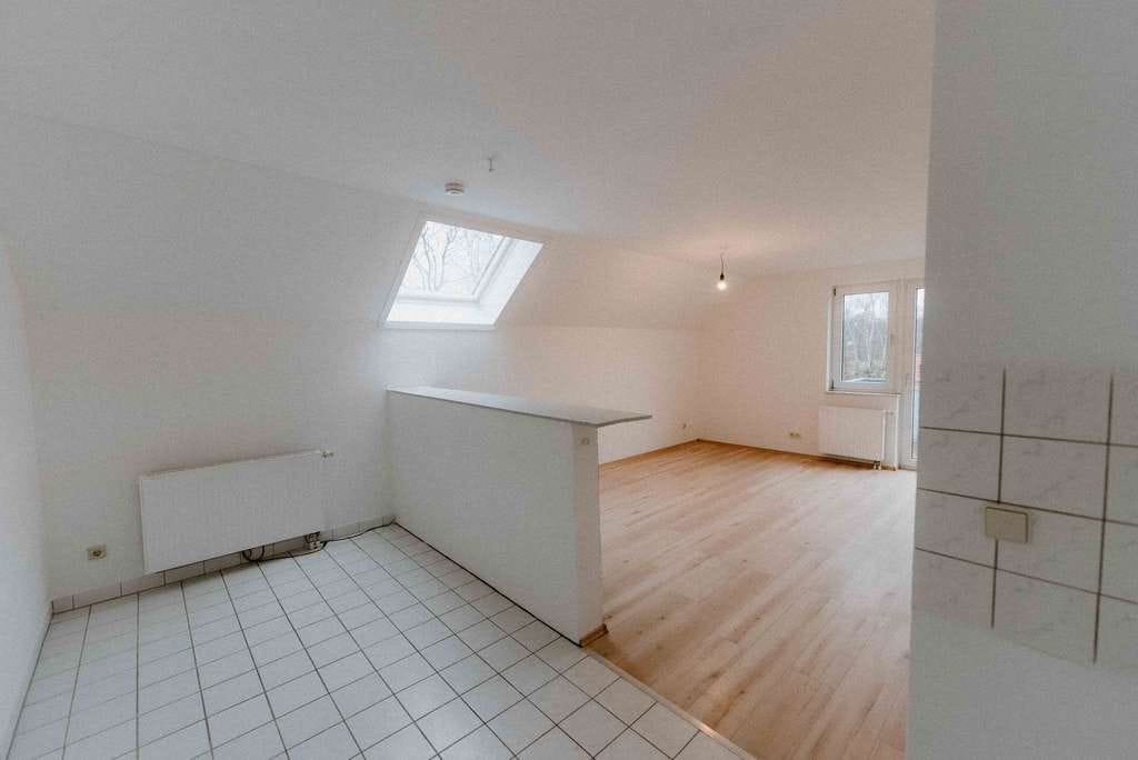 Immobilie in Oberharz am Brocken - Wohnen wo andere Urlaub machen! gemütliche 3-Raum-Wohnung mit Balkon im Dachgeschoss - Bild 1