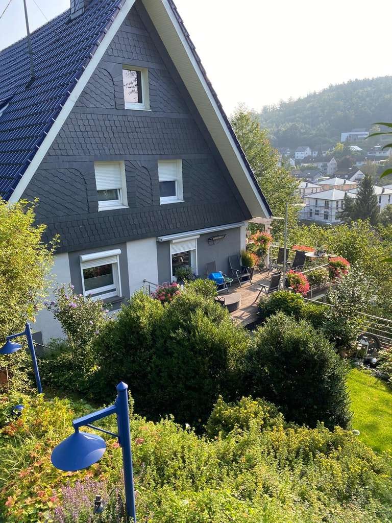 Immobilie in Netphen - Ansprechendes Einfamilienhaus mit Einliegerwohnung - Bild 0