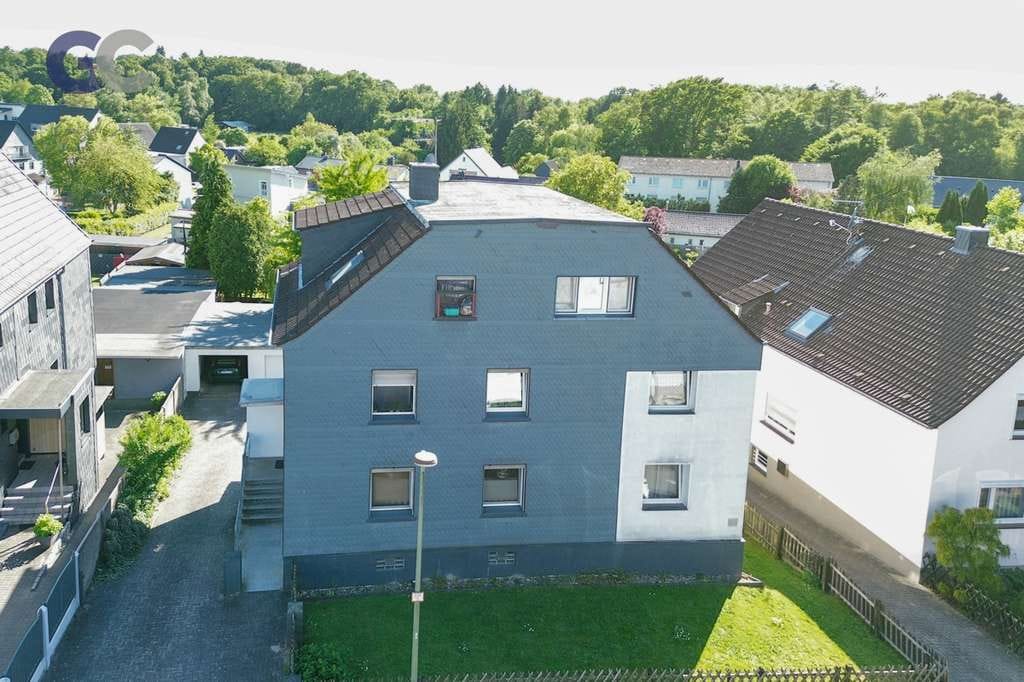Immobilie in Langenfeld (Rheinland) - Gepflegtes und voll vermietetes Dreifamilienhaus in Langenfeld – Historischer Charme trifft modernen - Bild 0