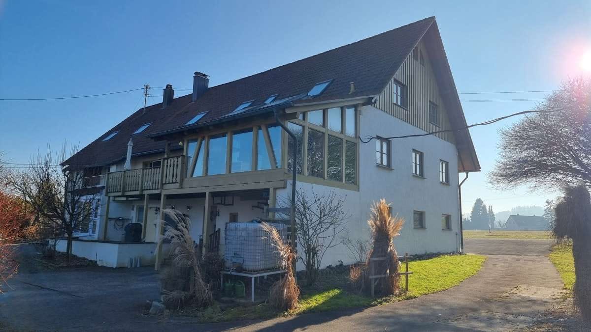 Immobilie in Berg - Wohnen und Arbeiten unter einem Dach - ZFH mit Werkstattbereich und separater Scheune - Bild 0