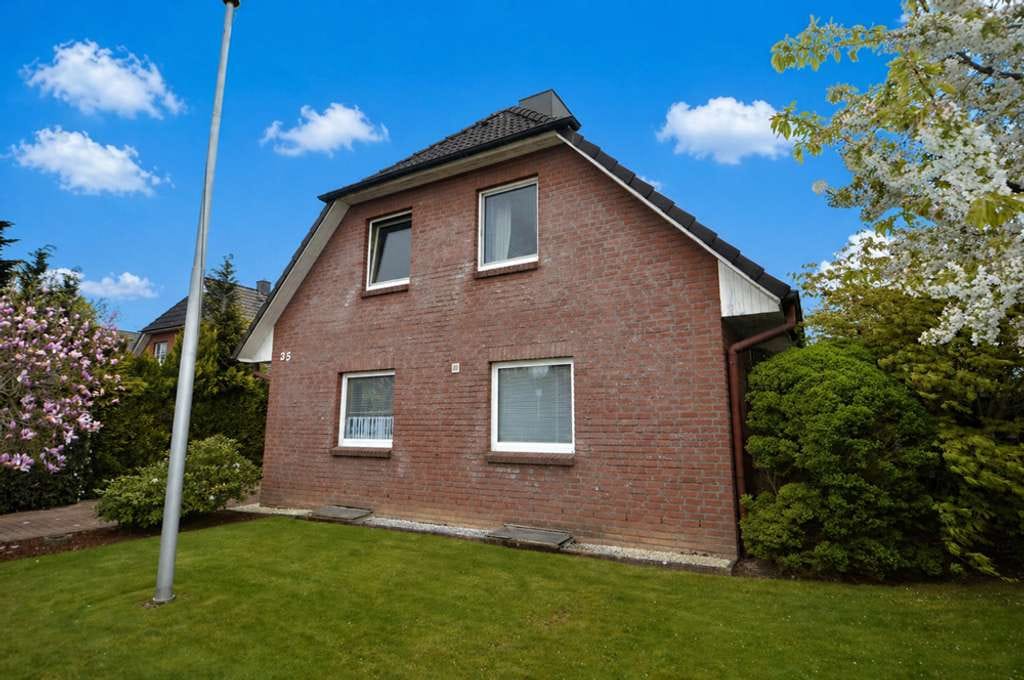 Immobilie in Escheburg - Gepflegtes Einfamilienhaus mit Doppelgarage auf tollem Grundstück in Escheburg zu verkaufen - Bild 2