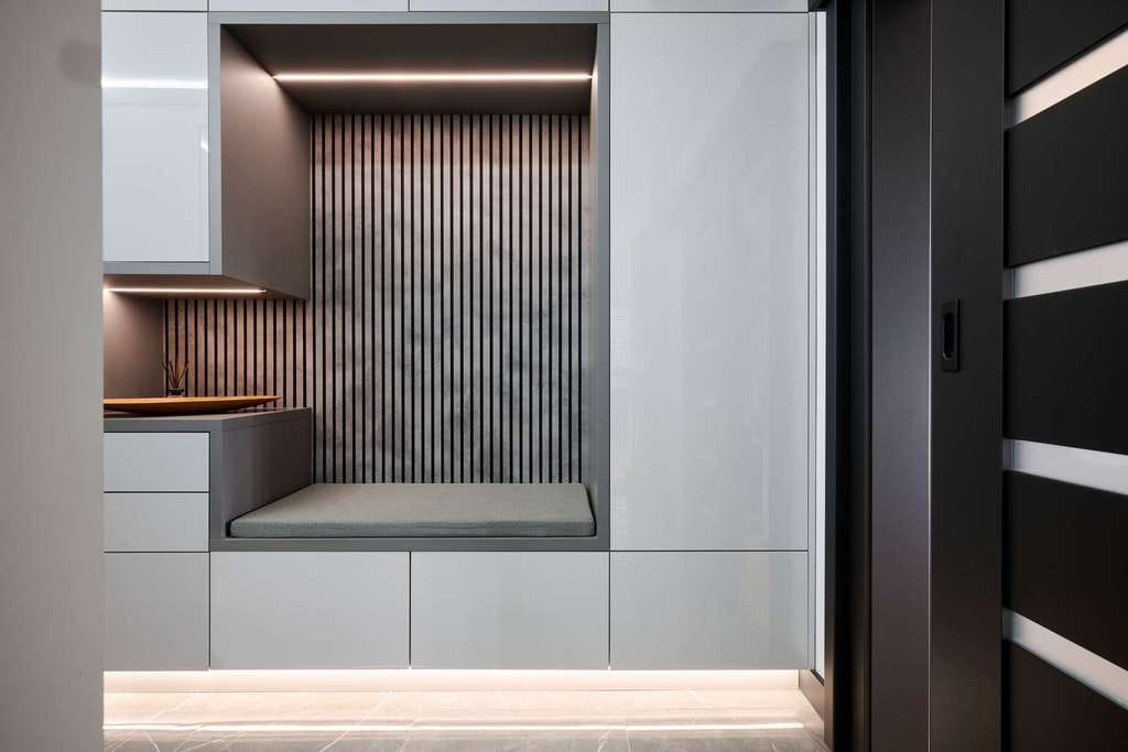 Immobilie in Feldkirchen - Exklusive Designer Wohnung mit Balkon, hochwertiger Komplettrenovierung und luxuriöser Ausstattung! - Bild 2