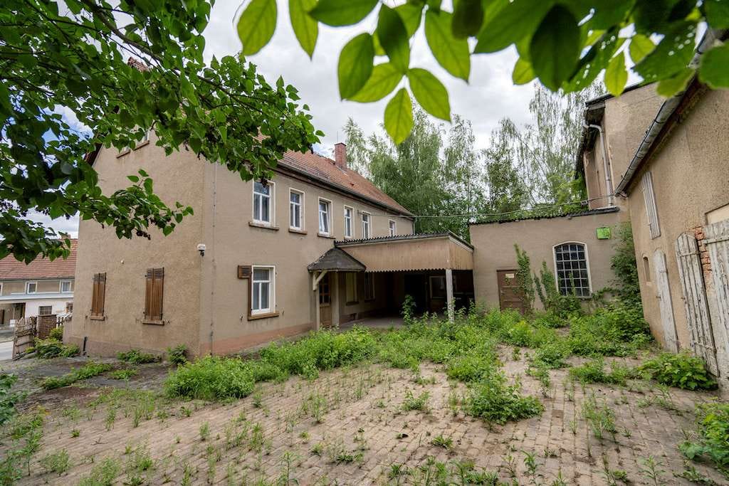 Immobilie in Elsteraue - Historisches Wohn- und Geschäftshaus mit Nebengebäuden und idyllischem Wiesengrundstück ! - Bild 2