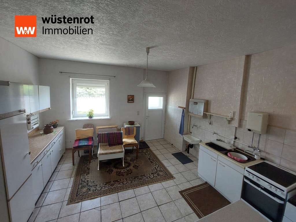 Immobilie in Gangloffsömmern - Großzügiges Einfamilienhaus mit Nebengebäude auf fast 3.000 m² Grundstück in ruhiger Sackgassenlage - Bild 4