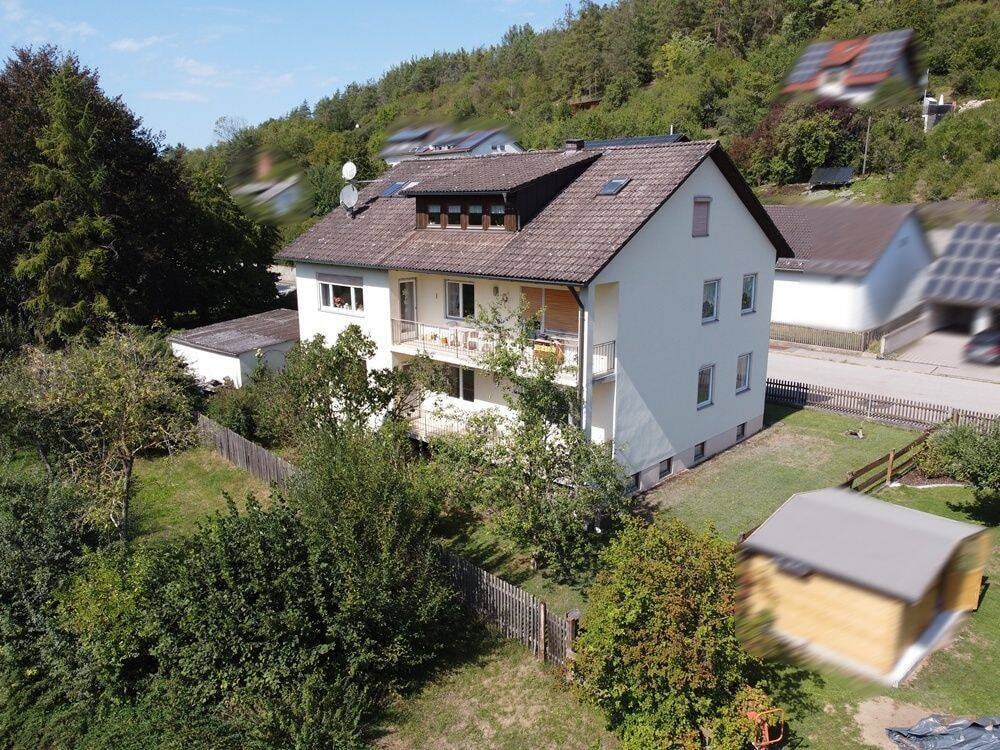 Immobilie in Schmidmühlen - Erdgeschoß-ETW mit Balkon, Gartenanteil und Garage in einem 3-Fam.-Wohnhaus - Bild 1