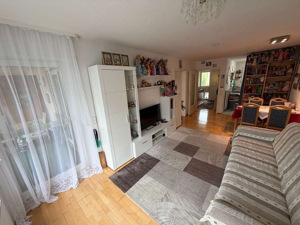 Immobilie in Riedlingen - Barrierefrei Wohnen – Gepflegte 2‑Zimmer-Wohnung mit Balkon und TG-Stellplatz in ruhiger Wohnanlage - Bild 1