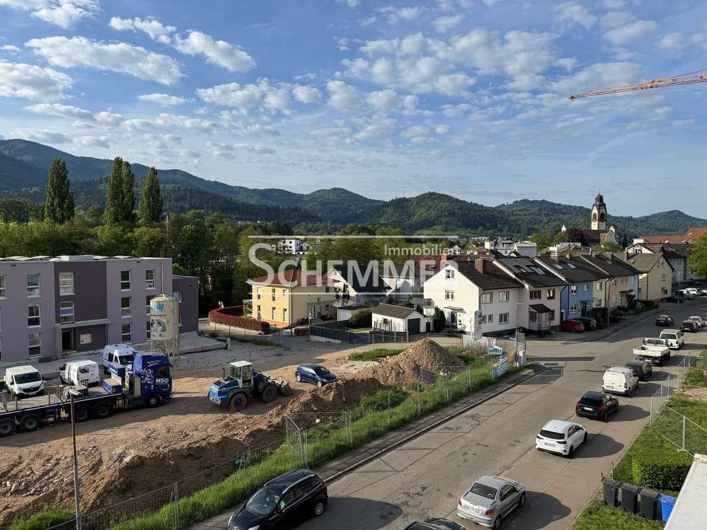Immobilie in Waldkirch - Waldkirch-Kollnau ++ Rohdiamant: 2-Zi.-Whg. wartet auf neue Ideen - Bild 0