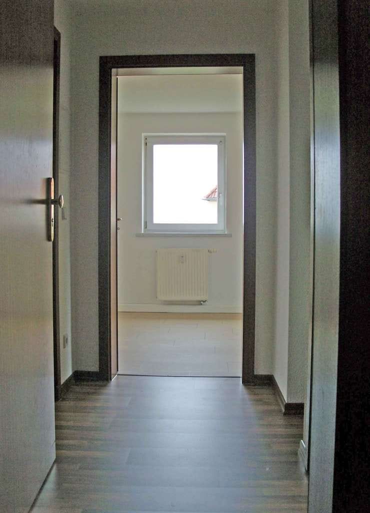 Immobilie in Markranstädt - * OT Kulkwitz * große Wohnküche * Laminat * Bad mit Wanne und Fenster * Stellplatz * - Bild 1
