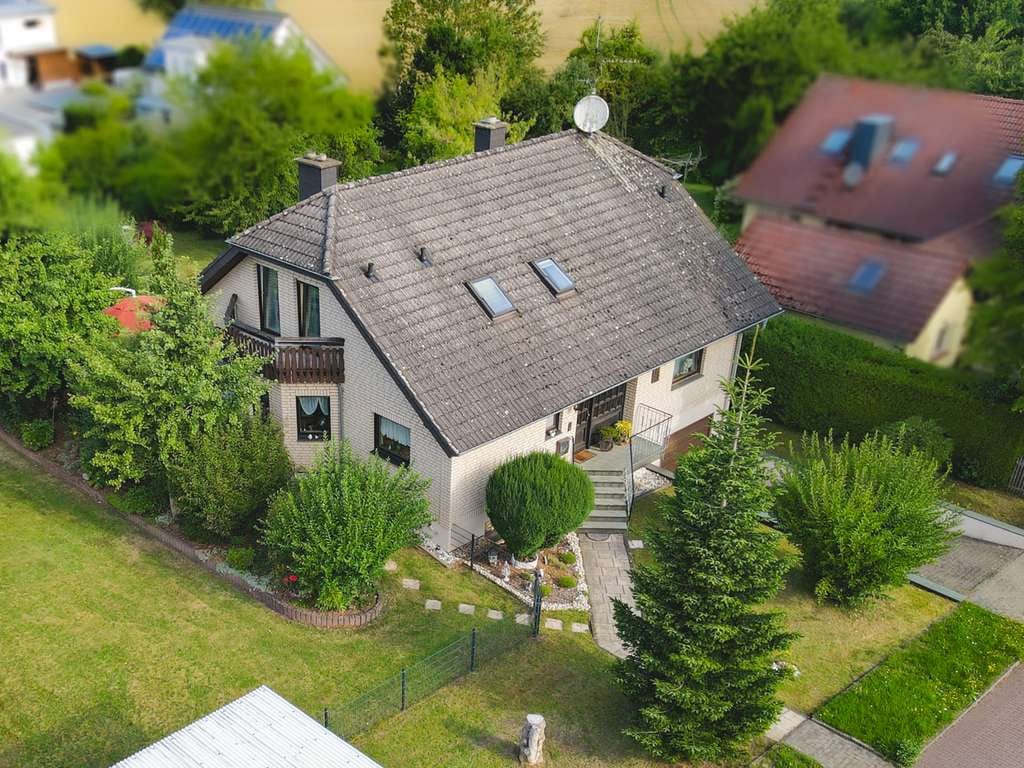 Immobilie in Reiskirchen - Wunderschönes Einfamilienhaus mit großem Garten - Bild 0