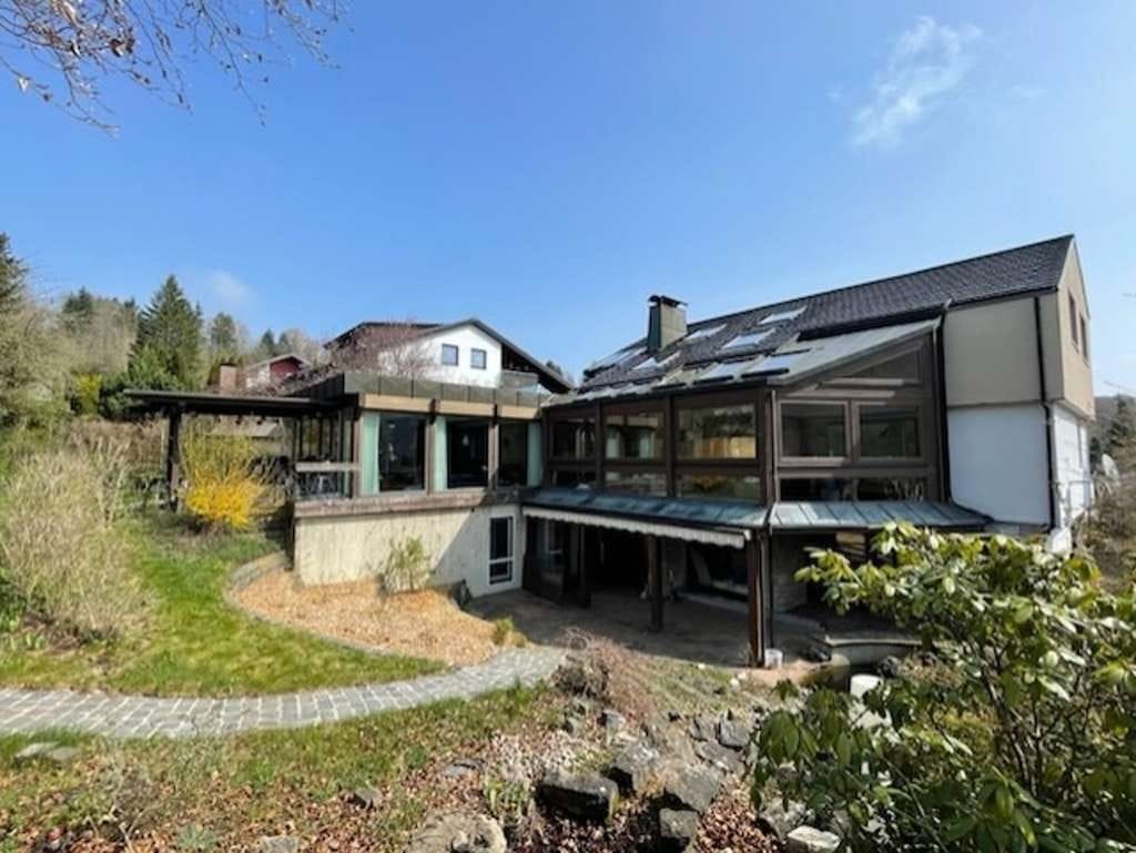 Immobilie in Steinheim am Albuch - traumhaftes, großzügiges Einfamilienhaus in Idyllischer Lage von Steinheim zu verkaufen - Bild 2