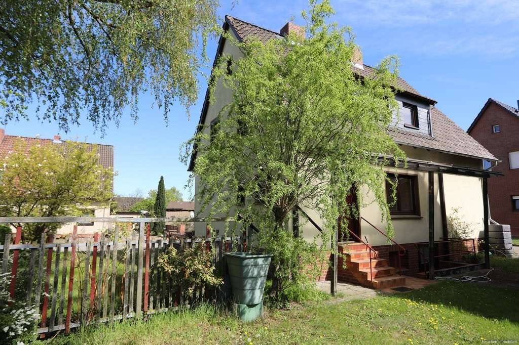 Immobilie in Isenbüttel - Geräumiges Wohnhaus in Isenbüttel - Bild 0