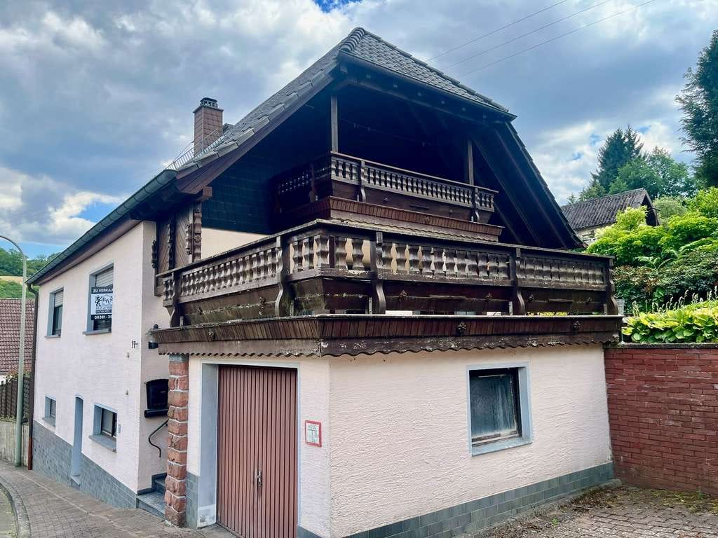 Immobilie in Bosenbach - Liebevoll gepflegtes Wohnhaus mit großem Grundstück - Bild 2