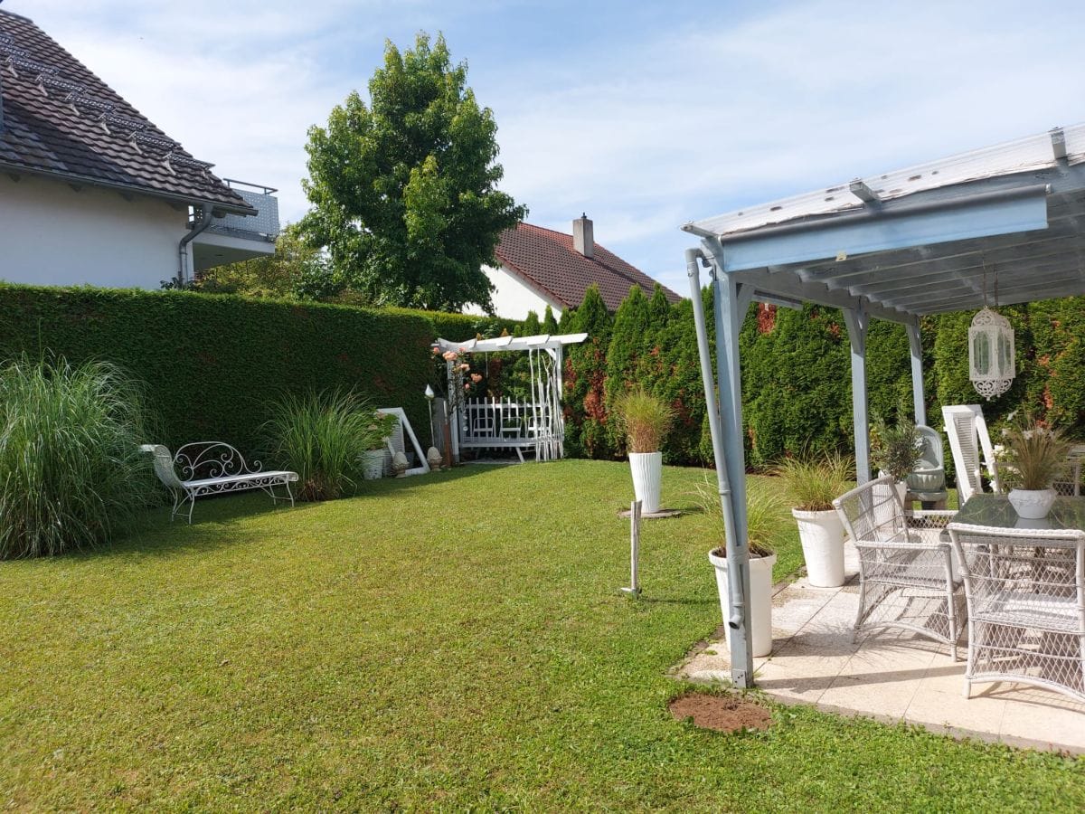 Immobilie in Erdmannhausen - Freistehendes Zweifamilienhaus mit Doppelgarage  in Erdmannhausen - Bild 3