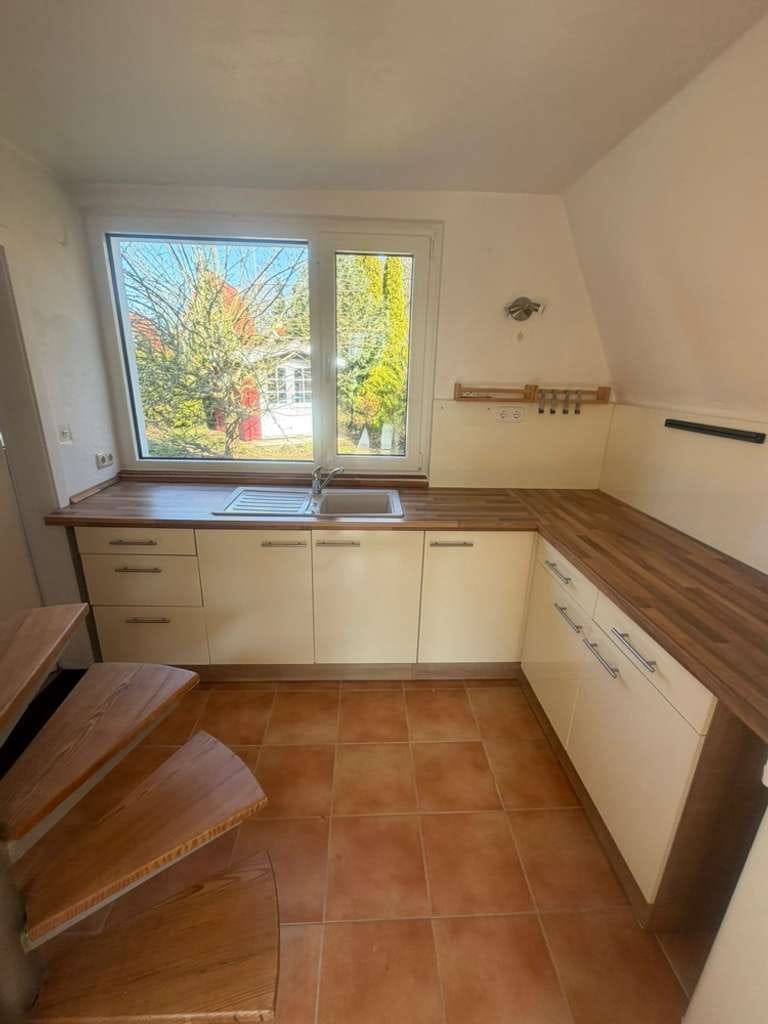 Immobilie in Groß Mohrdorf - Charmante Finnhütte als Wohn- oder Ferienhaus mit Pool und zwei Gartenhäusern an der Ostsee - Bild 3