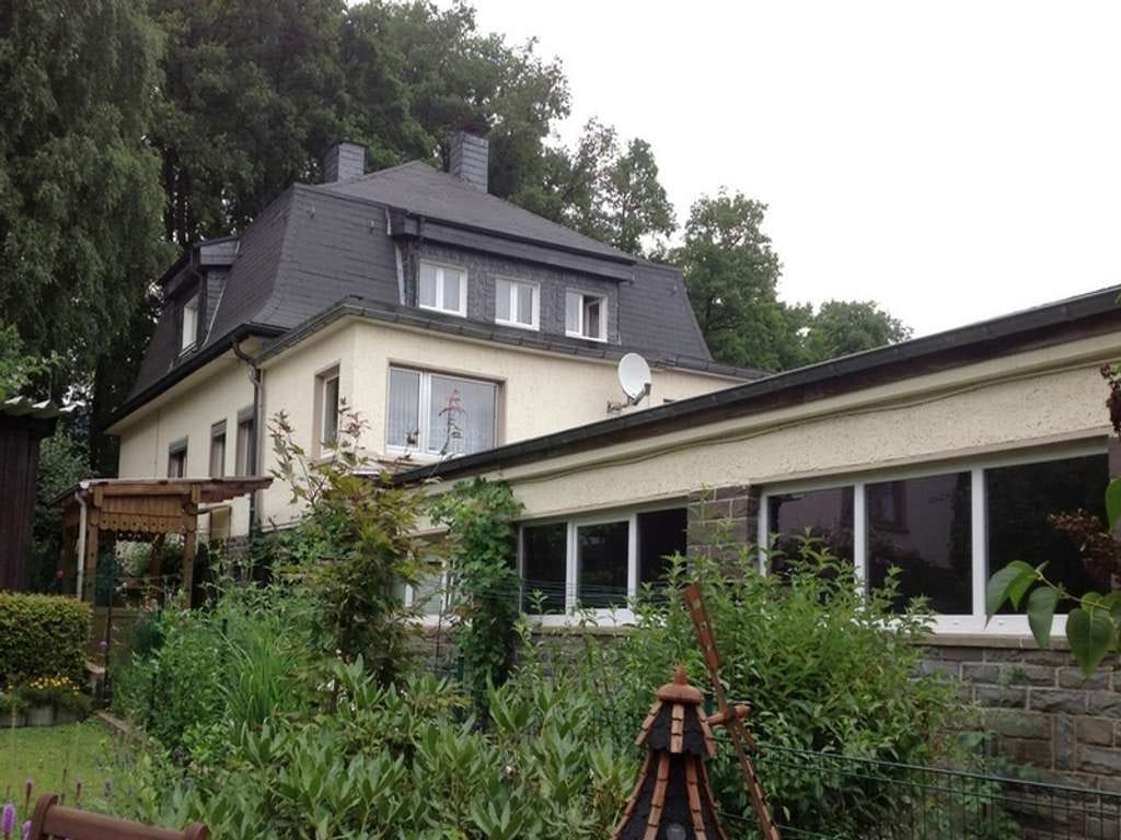 Immobilie in Bergneustadt - Leben und Arbeiten - direkt am Stadtwald! - Bild 1