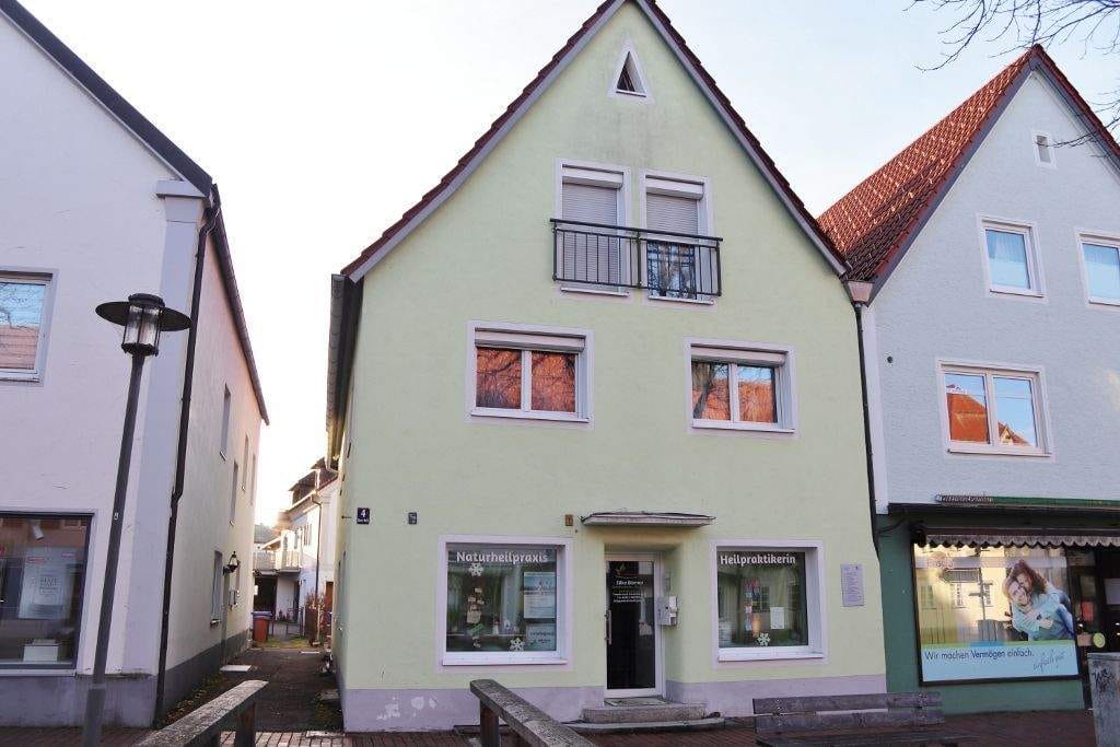 Immobilie in Obergünzburg - Saniertes Wohn- und Geschäftshaus mit Garage im Zentrum von Obergünzburg mit Renditepotential 4,7 % - Bild 1