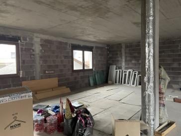 Immobilie in Burladingen - Ein Stockwerk / Gewerbeeinheit / Wohnungen - Bild 2